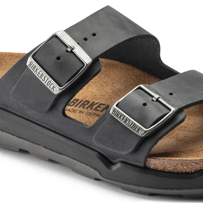 BIRKENSTOCK ARIZONA RUGGED BLACK OIL LEATHER REGULAR