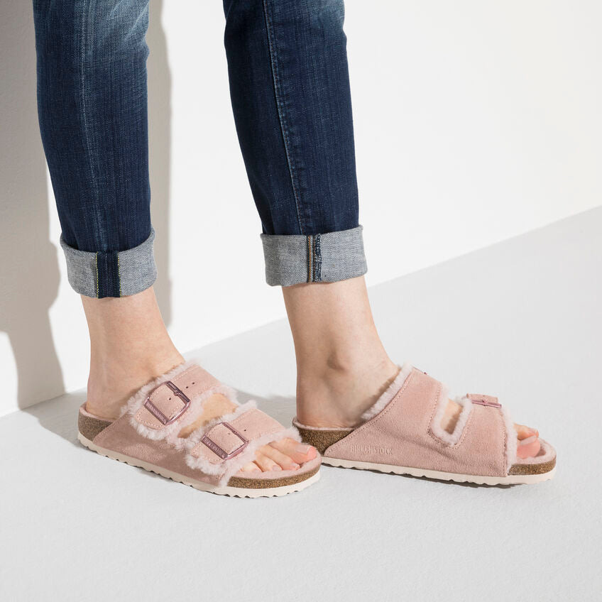 BIRKENSTOCK ARIZONA LIGHT ROSE SUEDE SHEARLING NARROW