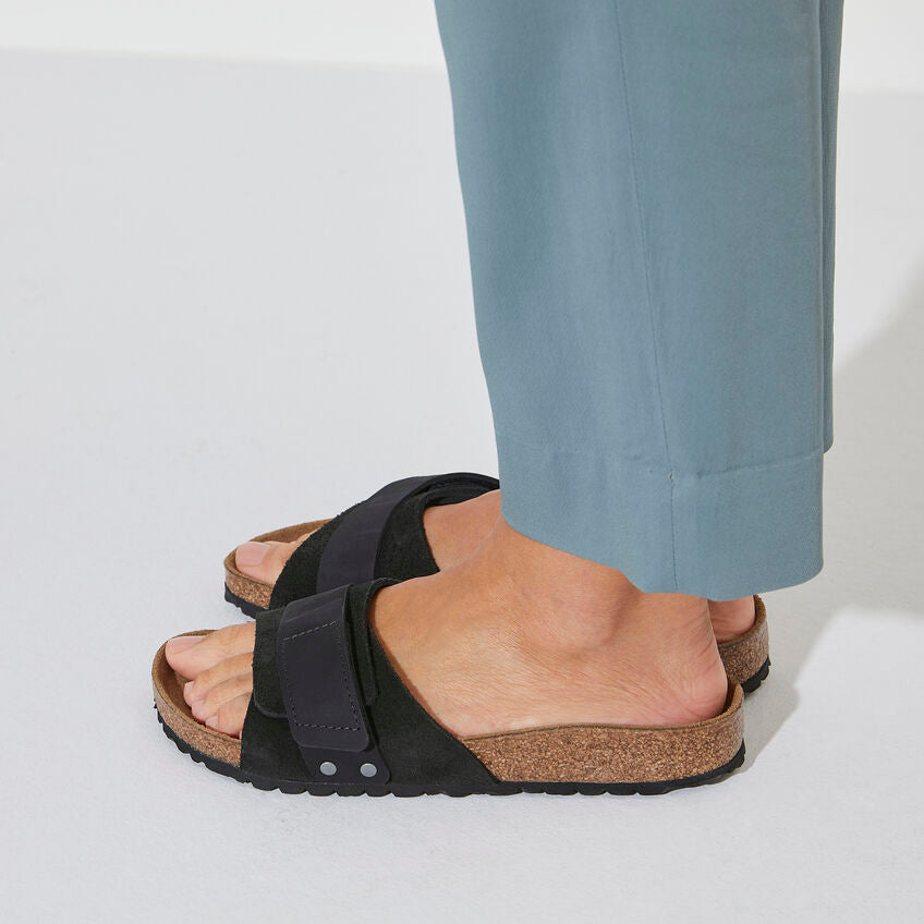 BIRKENSTOCK OITA BLACK SUEDE NARROW